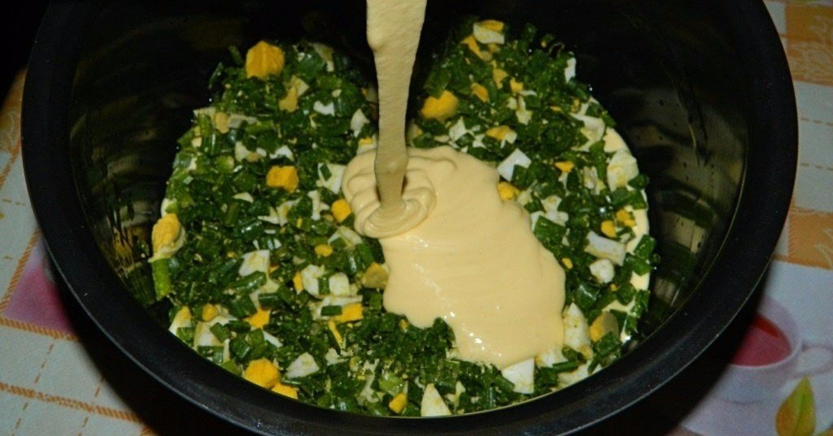 Pyragas su svogūnais ir kiaušiniais: tikra palaima pritingintiems gaminti!