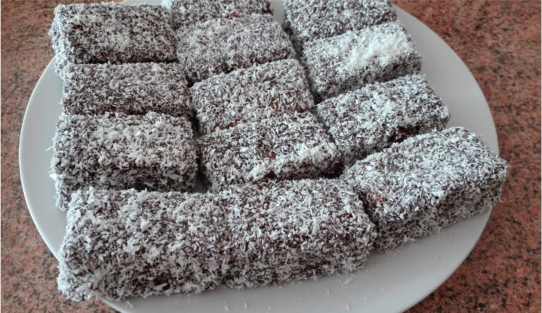 Puikus pyragas ne tik kokosų mėgėjams. Vos 5 minutės, ir lėkštė liks tuščia!