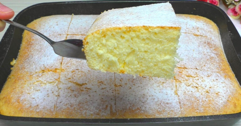 Skanus pieniškas pyragas, kuris užkariavo visą pasaulį – pyragas toks minkštas, kad tiesiog tirpsta burnoje!