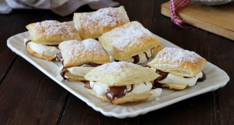 Sluoksniuotos tešlos pyragėliai su „Nutella“ ir plakta grietinėle: puikus ir greitas desertas!