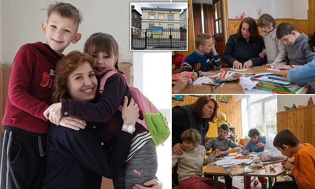 85 ukrainiečiai našlaičiai iš apgulto Donecko susodinami į mikroautobusus ir nuvežami į naujus namus