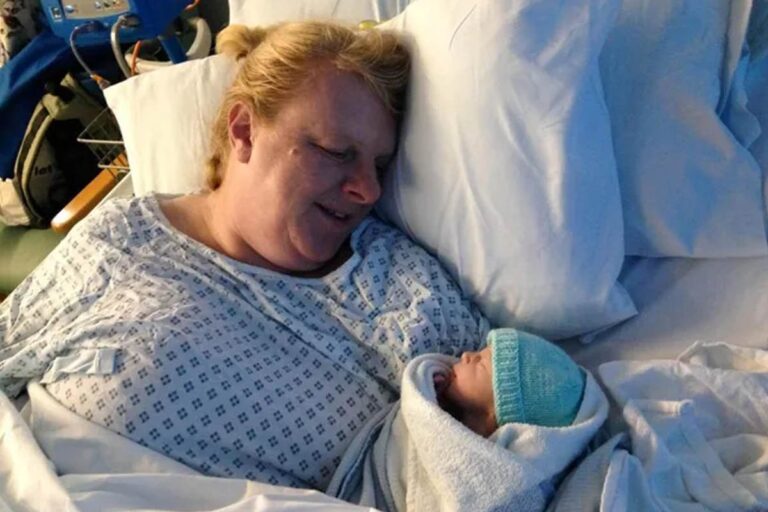 Istorija apie moterį, kuri pirmą kartą tapo mama būdama 48 metų