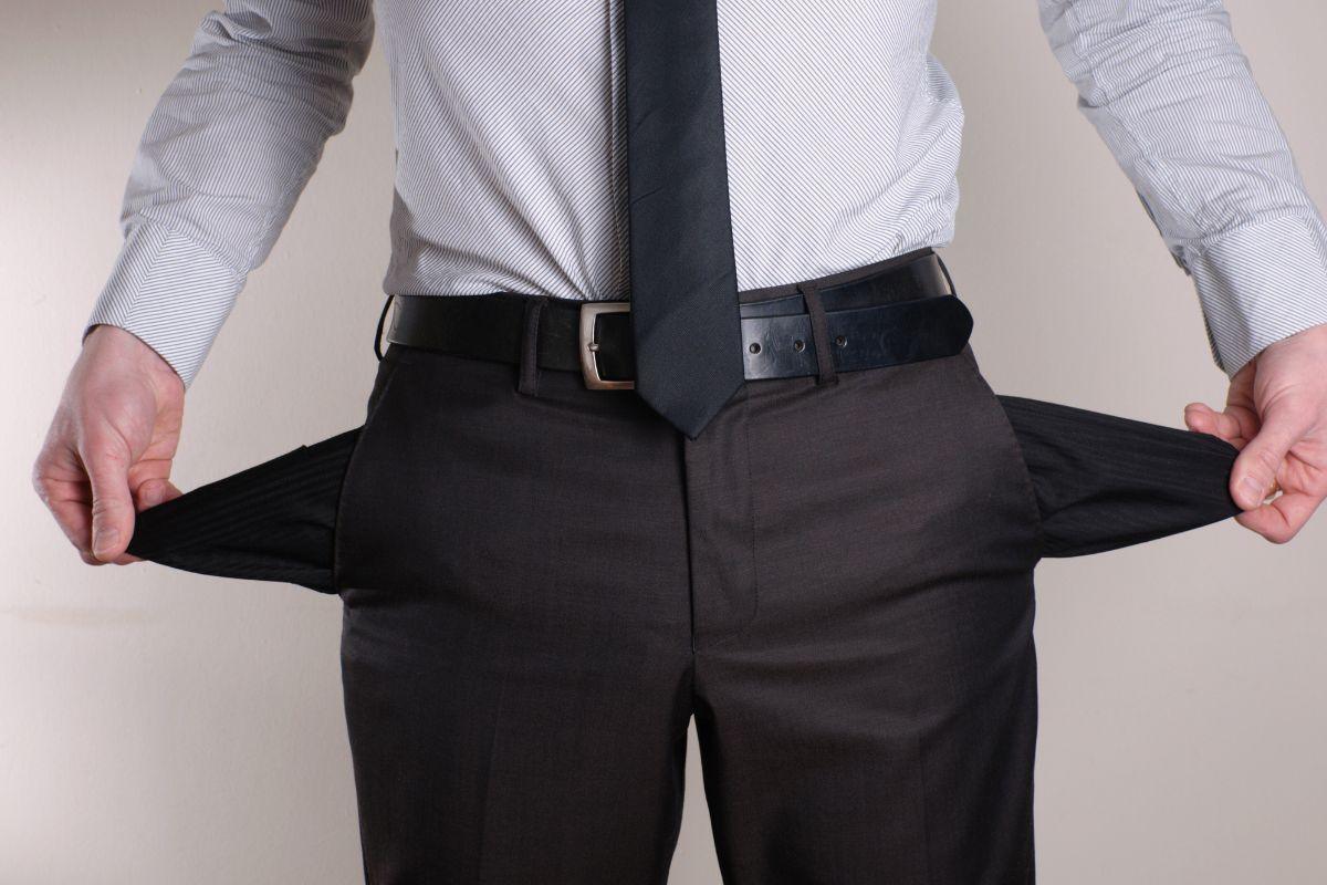 Pagrindiniai skurdaus vyro požymiai