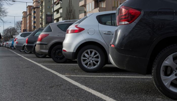 14 mėnesių berniukas užsirakino automobilyje: kol ugniagesiai bandė jį gelbėti, jis smagiai juokėsi