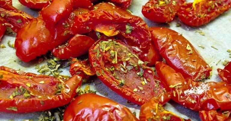 Džiovinti pomidorai: jų ruošimui nesugaišite daug laiko!