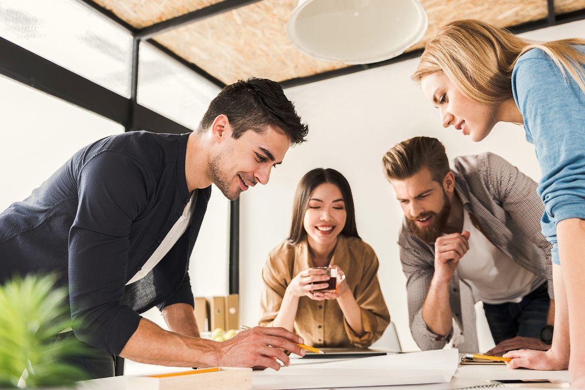 Kurie Zodiako ženklai darbo kolektyve yra labai mylimi?