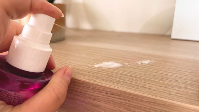 Jums reikės tik dviejų ingredientų, kad ilgesniam laikui atsikratytumėte dulkių