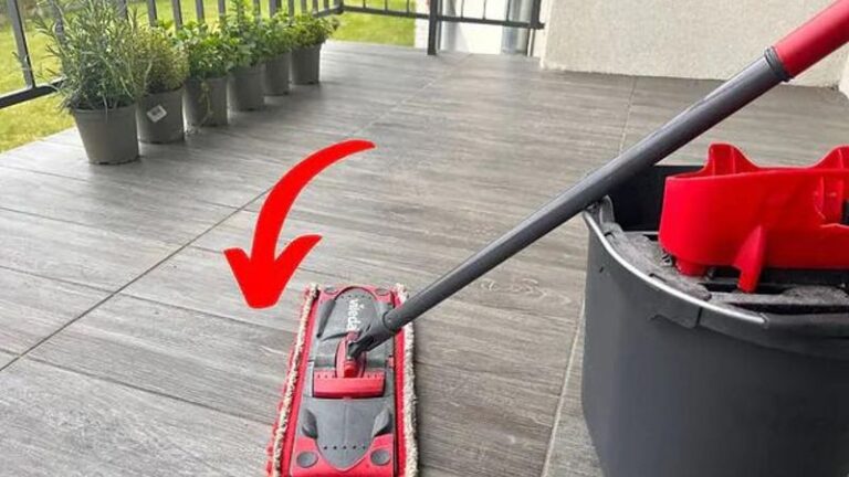 Sumaišykite su vandeniu ir nuvalykite balkono plyteles. Nuosėdos ir nešvarumai išnyks be jokio šveitimo