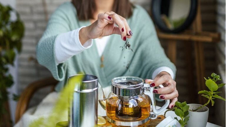 Kadangi žinau šias taisykles, neperku arbatos maišeliuose. Man labiau patinka aromatingesnis gėrimas