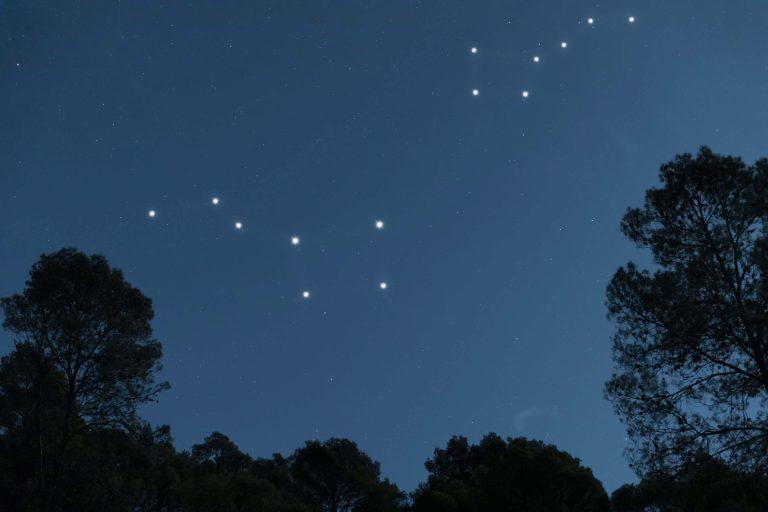 Kerintis penktadienis (sausio 17 d.): Sužinokite, kurie Zodiako ženklai sulauks netikėtų karjeros posūkių!