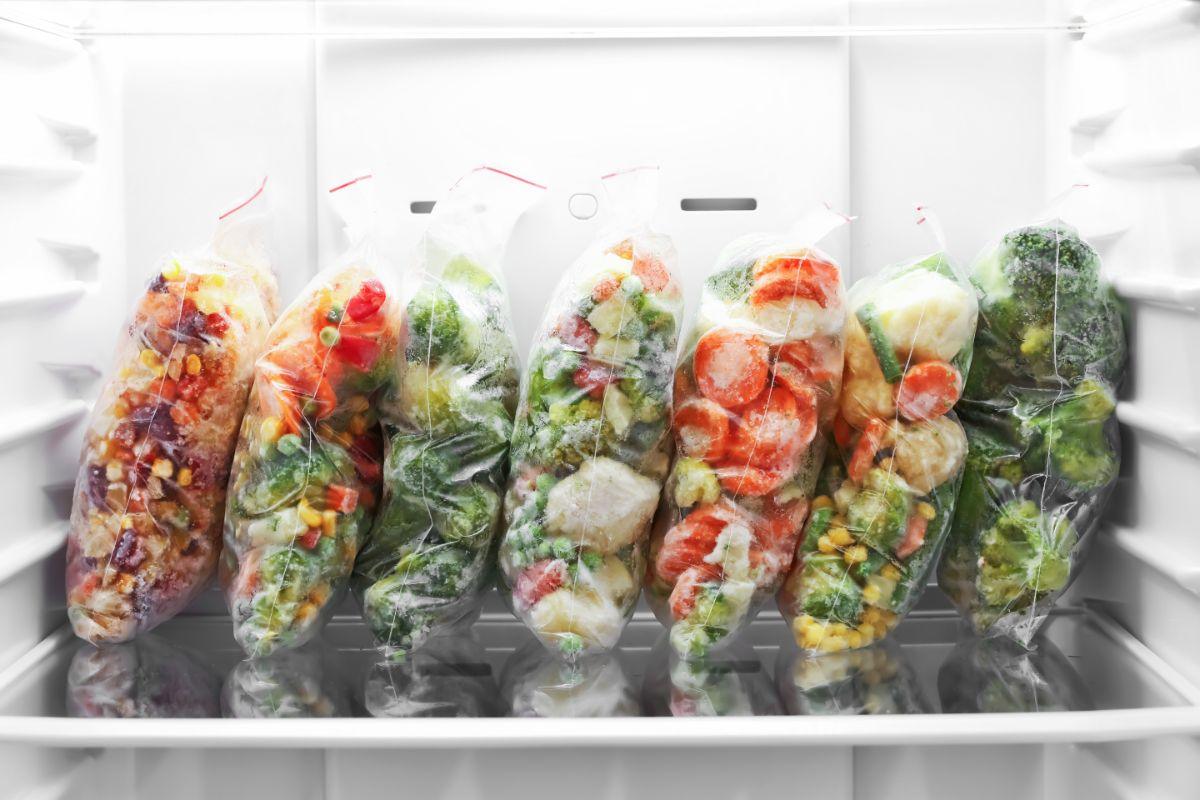 Šaldytos daržovės ir pavojus jose