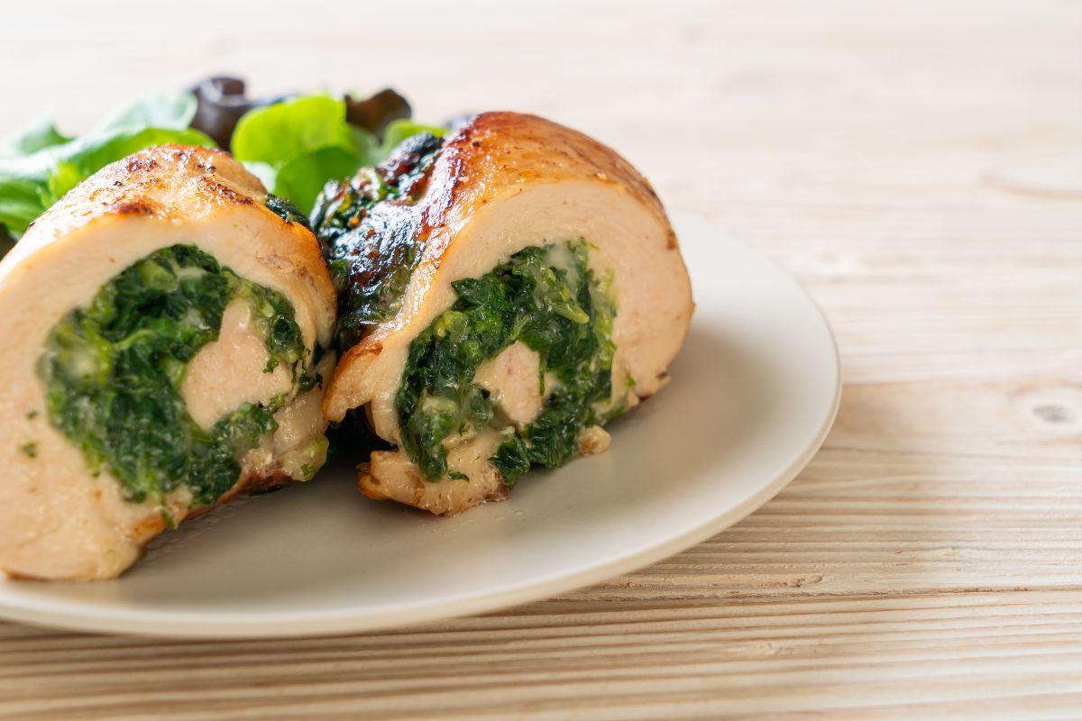 Vištienos filė įdaryta sūriu ir špinatais: tobulas patiekalas iškilmingai vakarienei