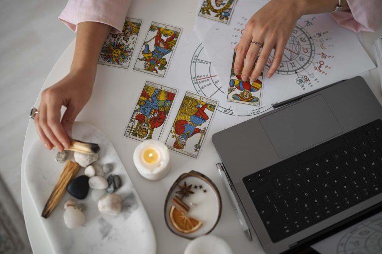 Sekmadienio žavingas horoskopas (kovo 9 d.): Trijų zodiako ženklų laukia nuoširdžios ir sėkmingos epifanijos!