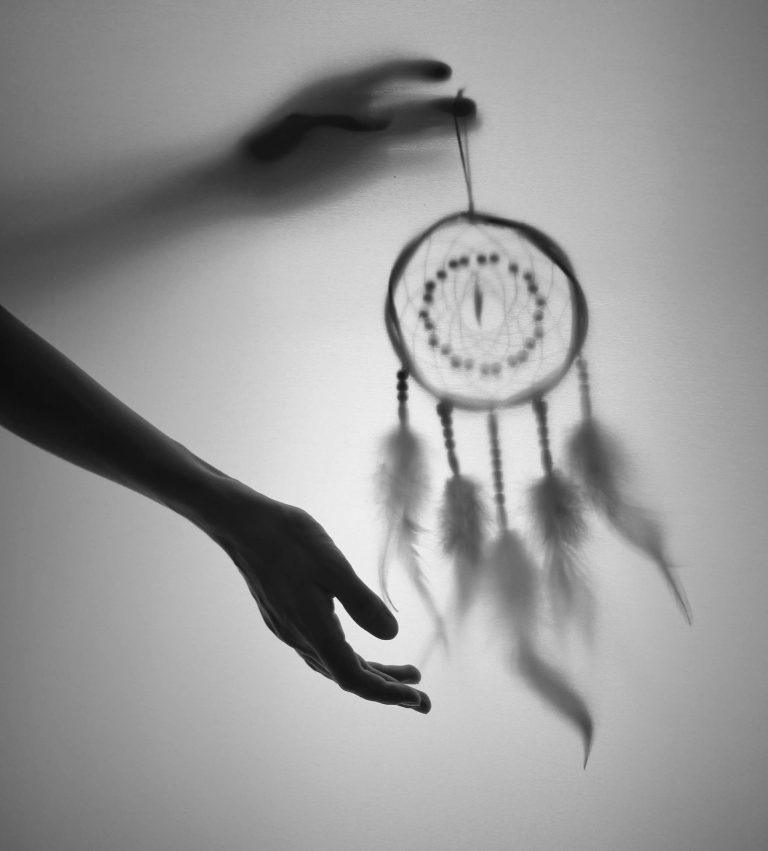 Savaitės blogas ženklas (2025-16 savaitė): Saugokitės! Netikėti siurprizai ruošiasi šiems Zodiako ženklams—ar esate vienas iš jų?