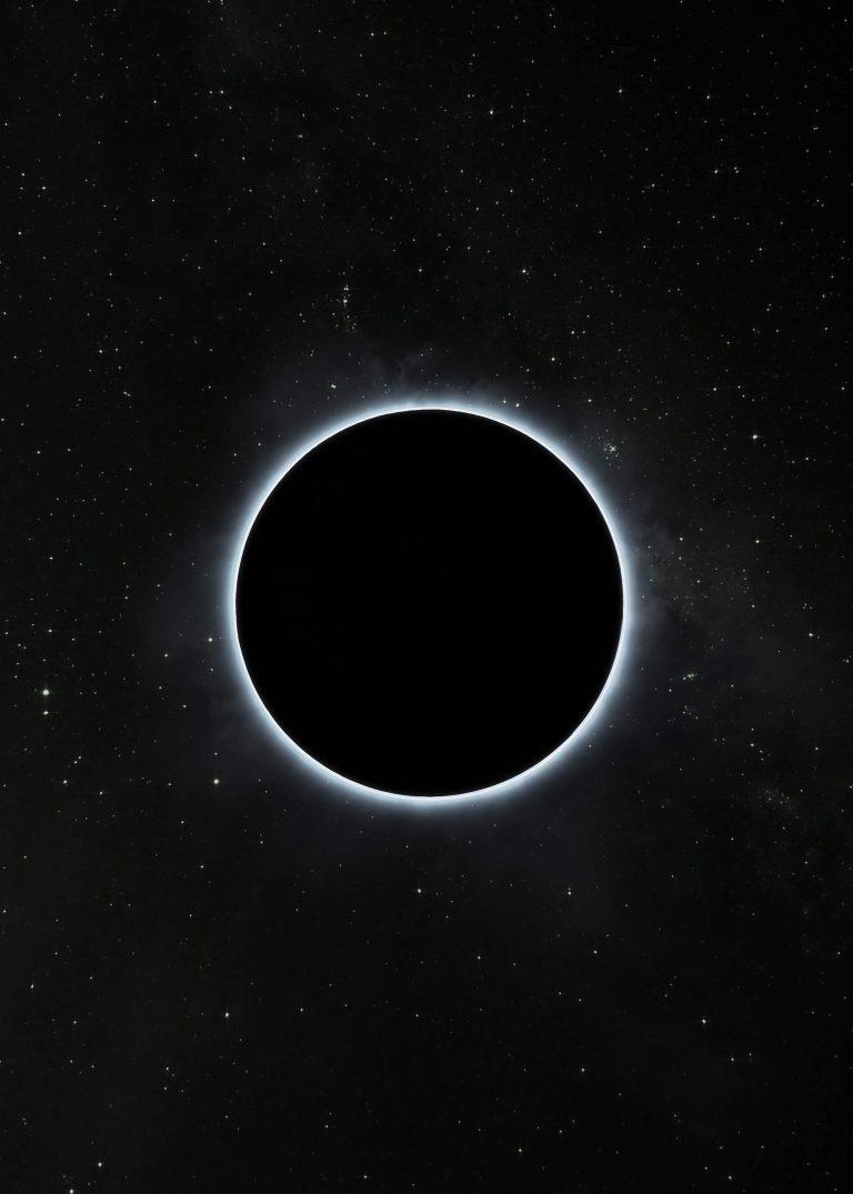 Penktadienio Horoskopas (balandžio 18 d.): Likimai audžia likimo gobeleną dviem Zodiako ženklams; svarbūs pasirinkimai laukia širdies ir profesijos reikaluose!