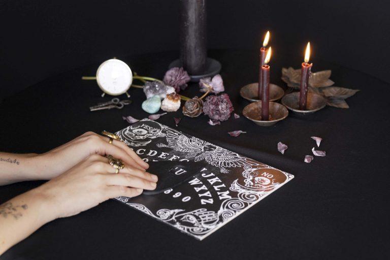 Ketvirtadienio įkvepiantis horoskopas (gegužės 22 d.): Ar trys Zodiako ženklai pasiruošę nepaprastai transformacijai šiandien?