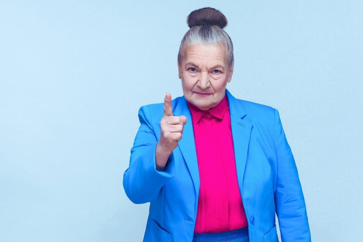 Ar tikrai dėl visko kalta mama? Psichologės įžvalgos apie atsakomybę ir vidinę brandą