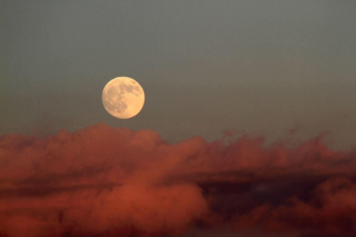 Liepos 13-osios Mėnulio diena: mėnulis perspėja dėl konfliktų