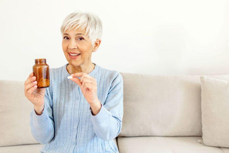 Vitaminai po 60 metų: kokių medžiagų labiausiai reikia organizmui