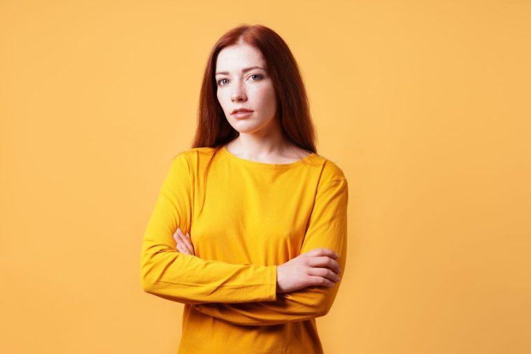 Tylūs žmonės, kurie išgyveno daug: jų stiprybė ir švelnumas