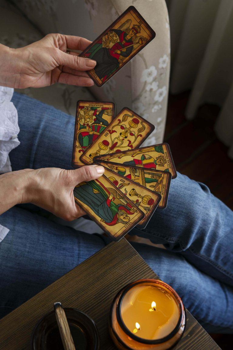 Šeštadienio Pikantiškos Žvaigždės (Spalio 11 d.): Kurie Zodiako ženklai šiandien laukia meilės staigmenų?