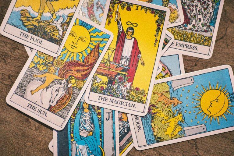 Taro horoskopas spalio 20 dienai: šiems Zodiako ženklams likimas paruošė sėkmę