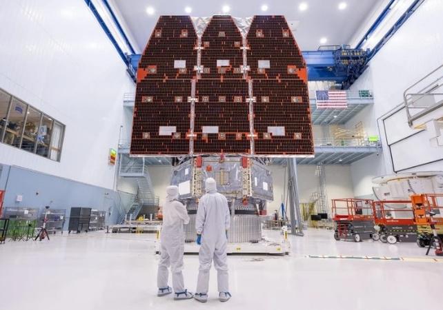 Nancy Grace Roman kosminis teleskopas švariojoje patalpoje