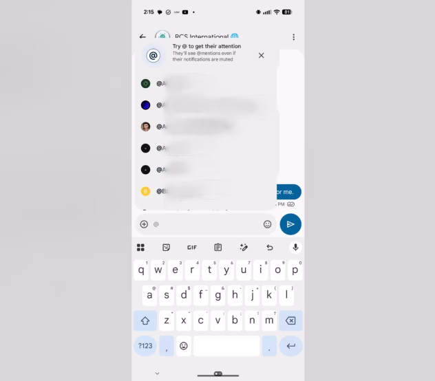 „Google Messages“ grupinių pokalbių paminėjimų pavyzdys