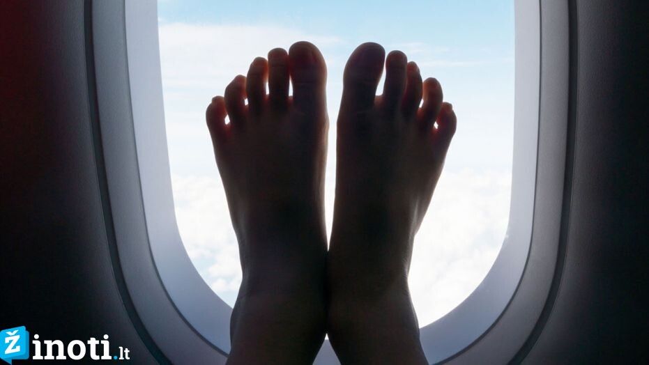 lėktuve