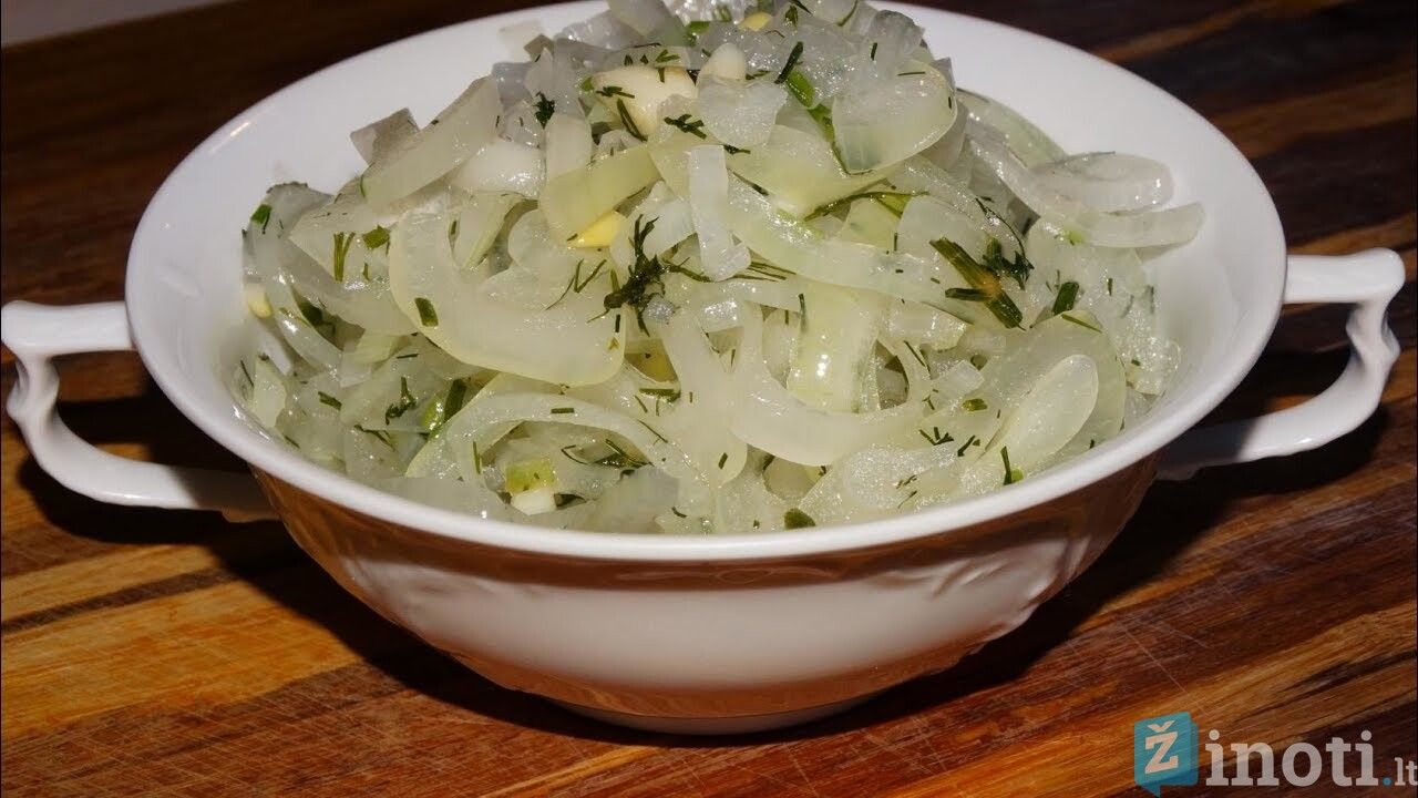 Svogūnų salotos
