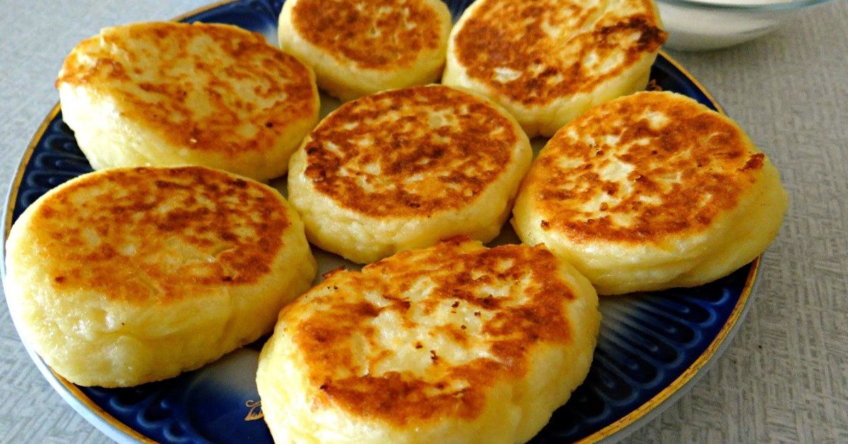 Kepti varškėčiai su bananais. Greiti ir sotūs pusryčiai!