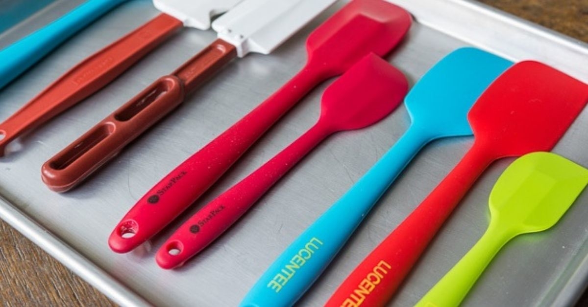 Kam skirta silikoninė mentelė? Sužinokite šio įrankio paskirtį