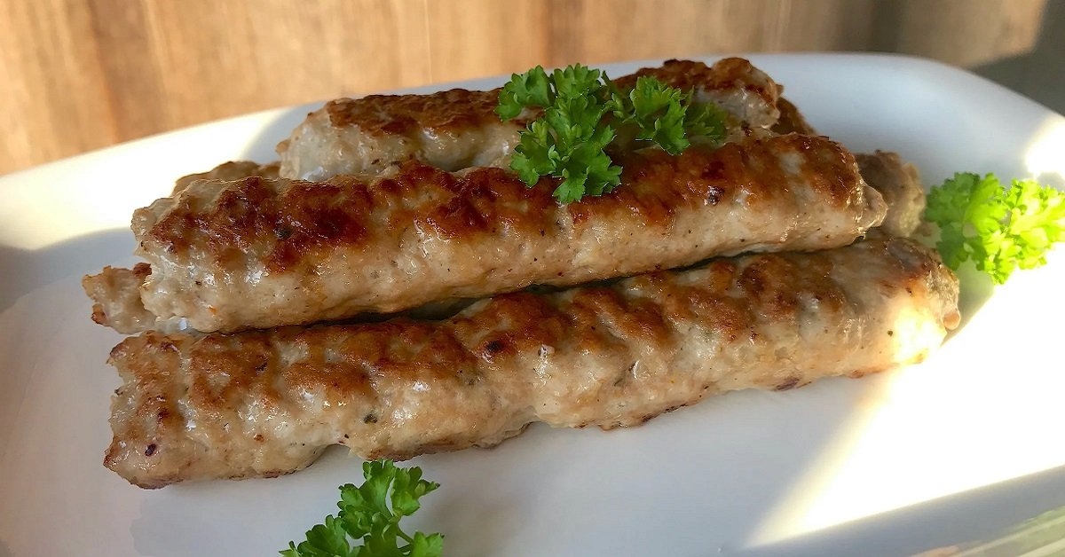 Maltos mėsos dešrelės, keptos keptuvėje. Patiks net vaikams