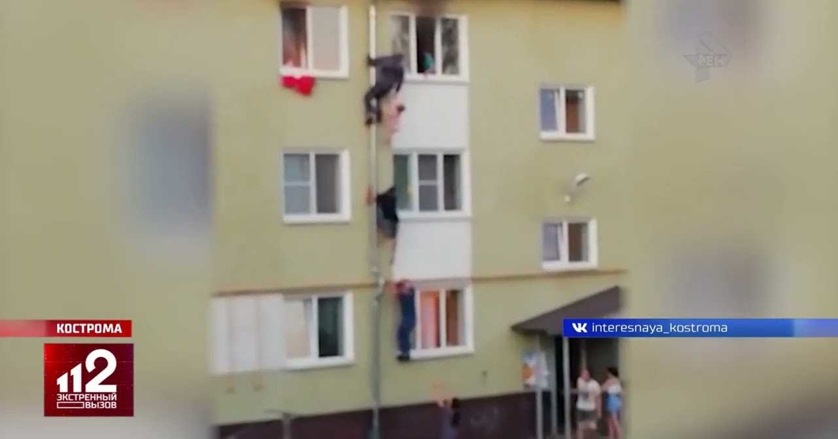 Atsitiktiniai praeiviai išgelbėjo vaikus iš degančio buto...