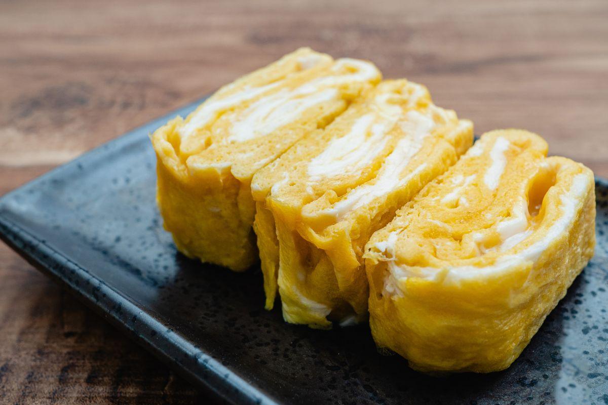 Tamagoyaki omletas: saldžiai aštrus Japonijos skonis jūsų pusryčiams