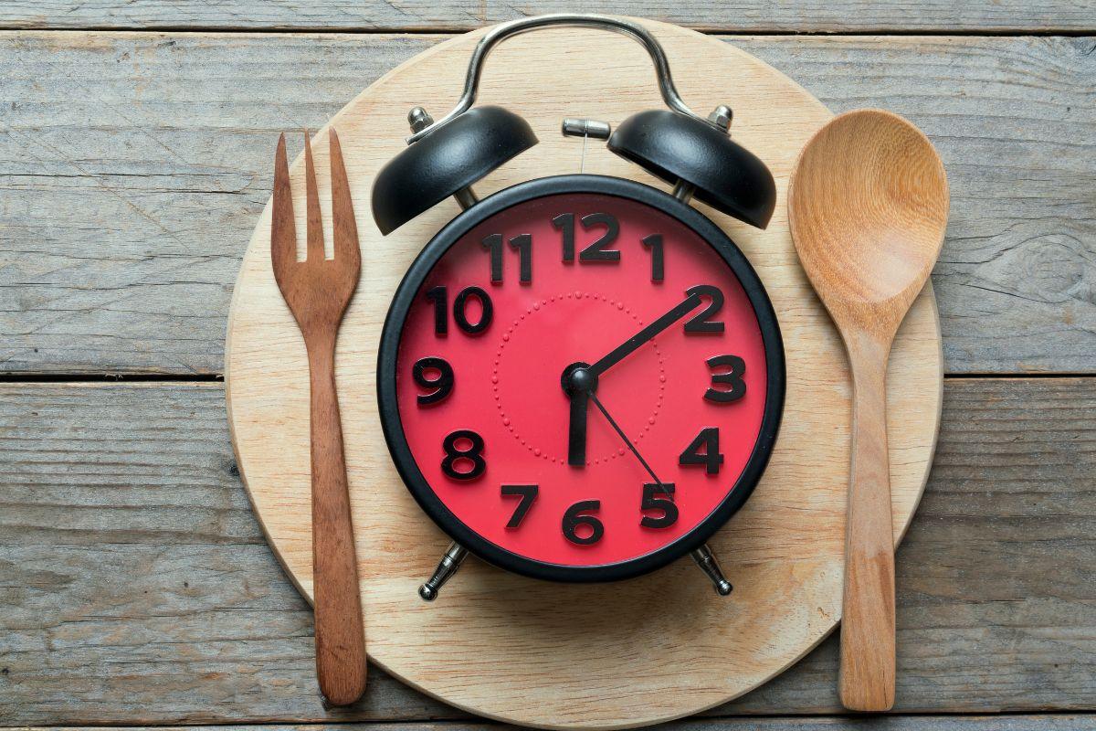 Kodėl svarbu pusryčiauti: kada ir ką valgyti ryte, jei norite jaustis gerai ir sulieknėti