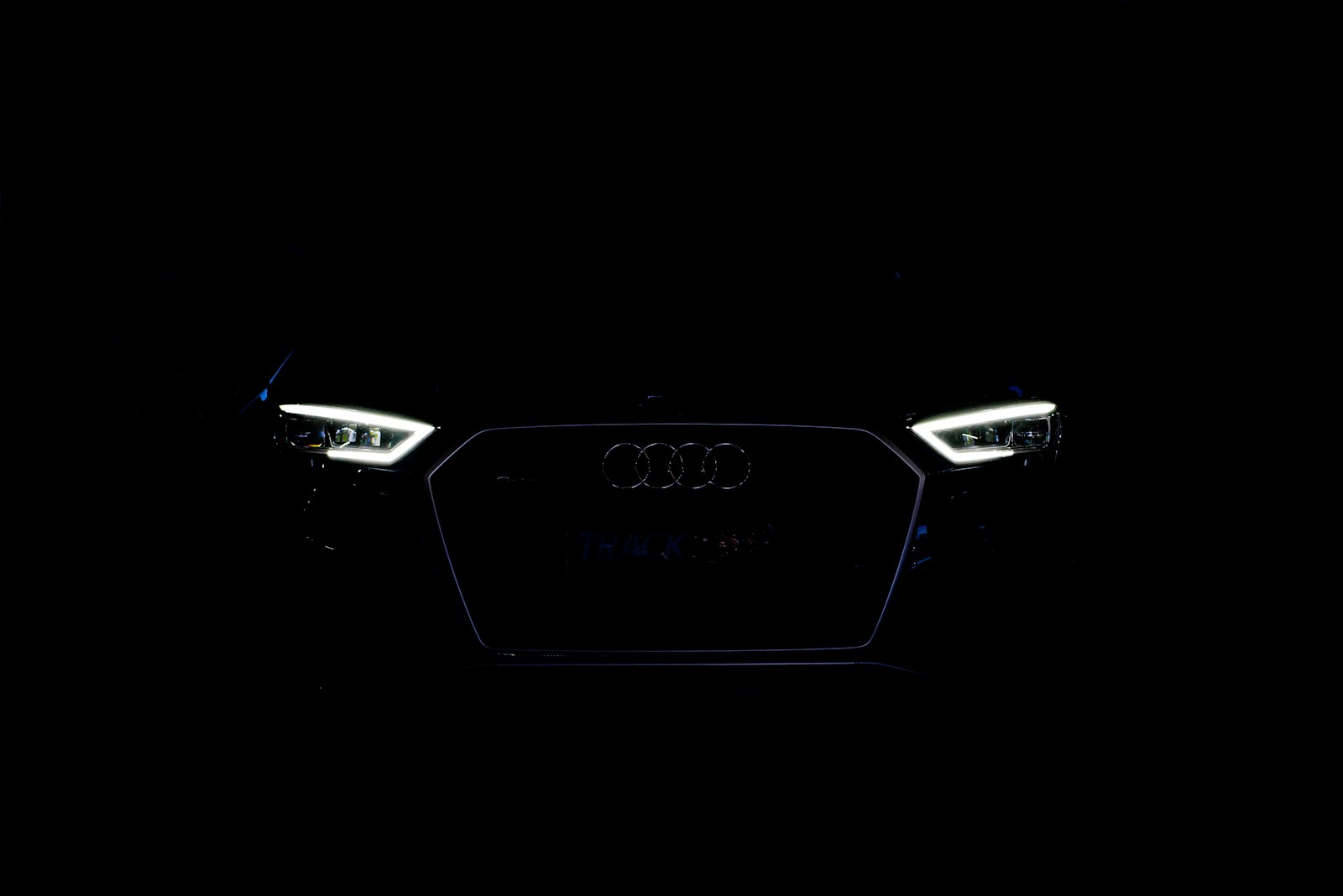 „Audi“ suvienijo jėgas su „Oppo“, pasirašyta ilgalaikė bendradarbiavimo sutartis