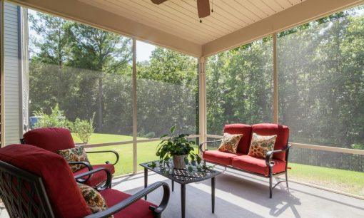 Terasos namams: funkcionali ir estetiška erdvė visiems sezonams